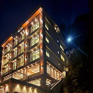 Mountain Valley View By Terraa **** Shimla